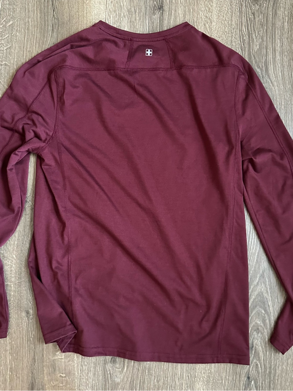 Men’s Maroon Swiss Tech Long Sleeve Tee Size Medium - Picture 3 of 3